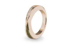 Green and rose gold ring