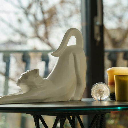 Grace Urn White Matte